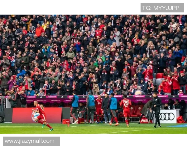 意甲激战：拜仁与里昂战成平局战术解析引发全场热议