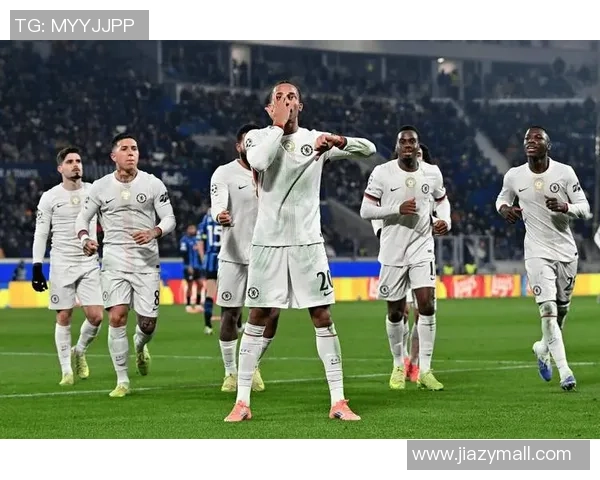 意甲盛宴：切尔西狂胜巴萨五球大捷引发转会风波